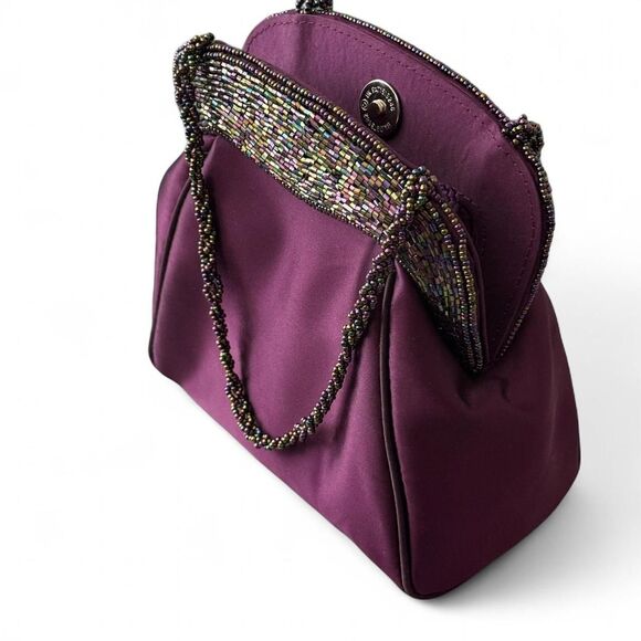 Vintage Deep Purple beaded evening bag with beaded handle and button closure. - Picture 2 of 8